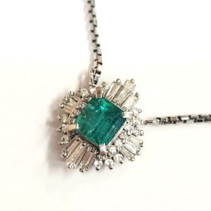 プラチナ900 (Pt900) エメラルド ダイヤモンド ネックレス 宝石 ジュエリー  | 前橋市荒牧町